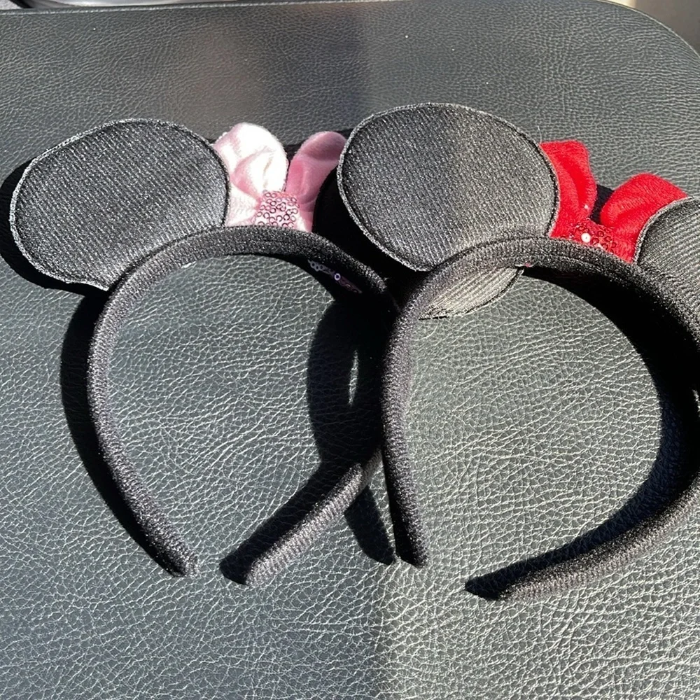 2 Minnie Mouse headbands